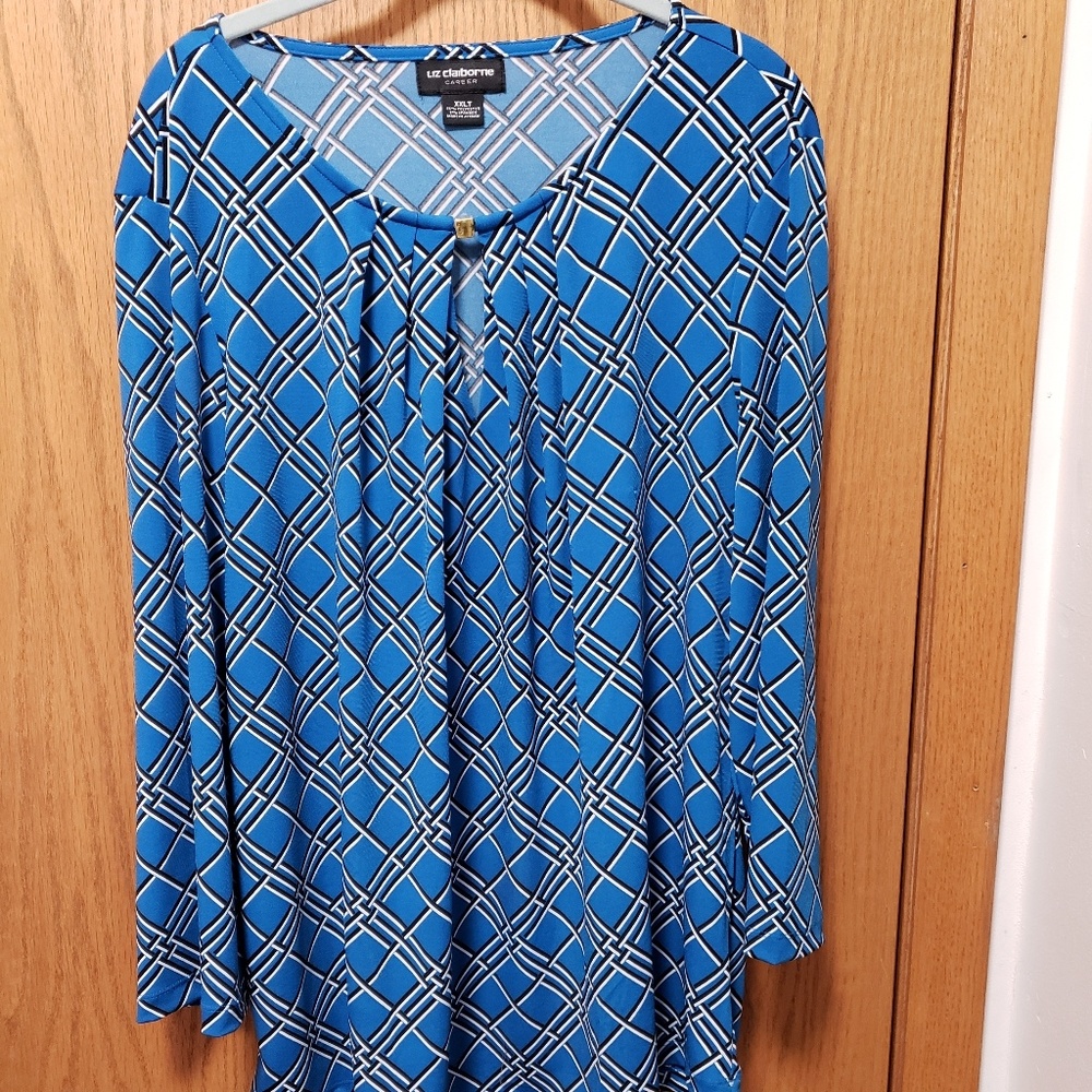 Liz Claiborne's top size XXLT.